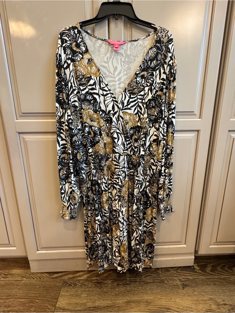Lilly Pulitzer Black, White & Gold Floral V-Neck Long Sleeve Dress